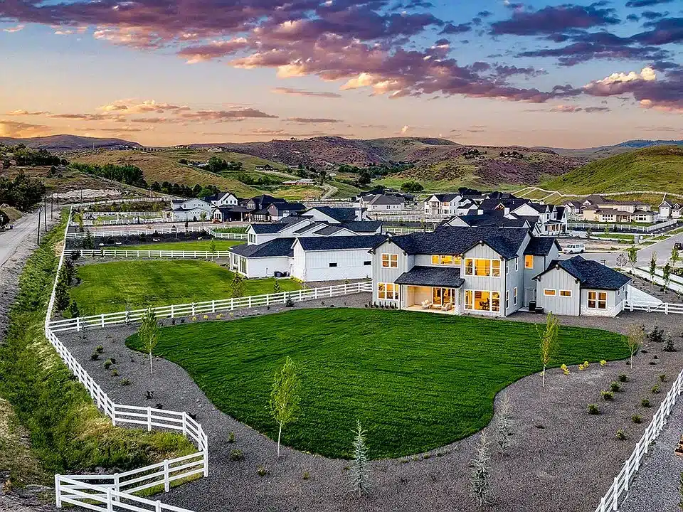Scenic view of Dry Creek Ranch House and surrounding open landscape in Rio Linda, CA